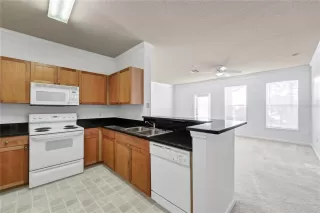 Photo #5: O6384475 Listing