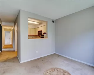 Photo #5: O6384478 Listing