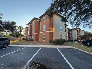 Photo #1: O6384629 Listing