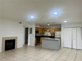 Photo #5: O6384664 Listing