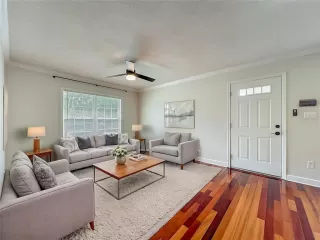 Photo #5: O6384696 Listing 