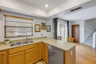 Photo #5: O6384752 Listing 