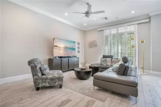 Photo #6: O6384794 Listing