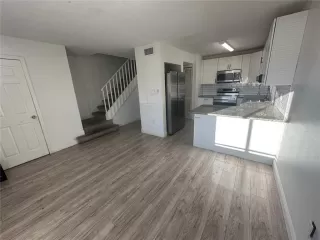 Photo #4: O6384856 Listing 