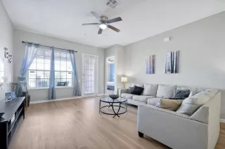 Photo #6: O6384887 Listing 