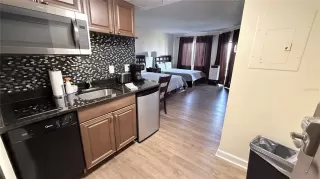 Photo #2: O6384933 Listing