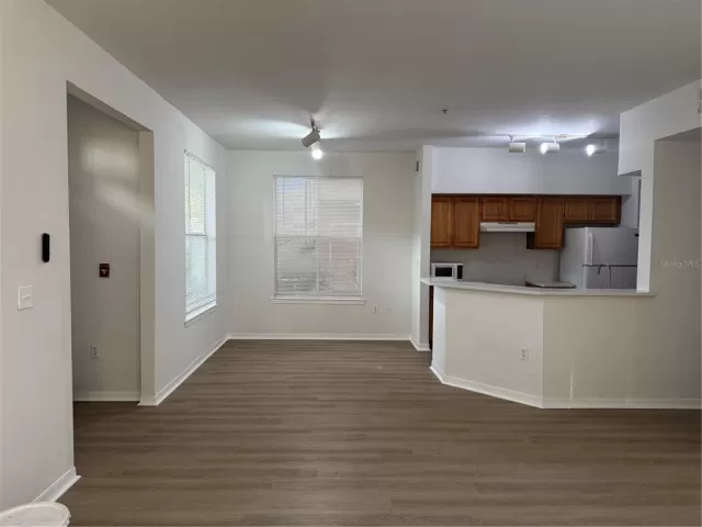 MLS: O6384980 Condo For Sale