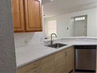 Photo #5: O6384980 Listing 