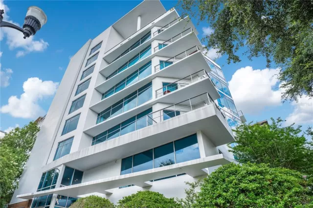 MLS: O6385001 Condo For Sale