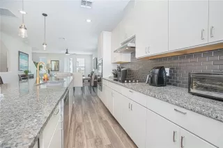 Photo #4: O6385014 Listing 