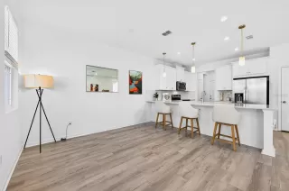 Photo #4: O6385016 Listing