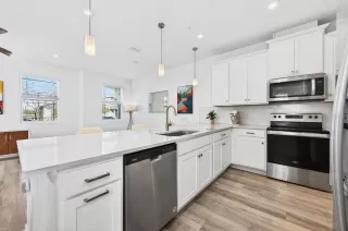 Photo #6: O6385016 Listing