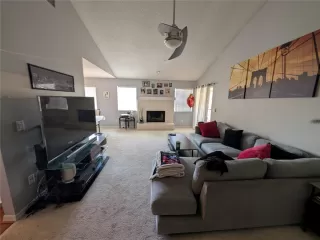 Photo #1: O6385044 Listing