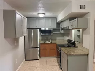 Photo #3: O6385098 Listing 