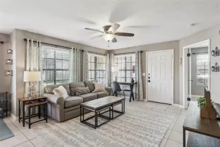 Photo #1: O6385172 Listing 