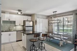 Photo #5: O6385172 Listing 