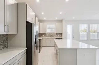 Photo #4: O6385210 Listing