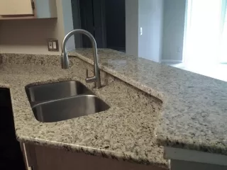 Photo #5: O6385325 Listing