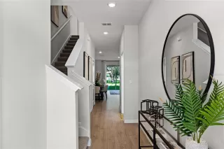 Photo #2: O6385340 Listing 