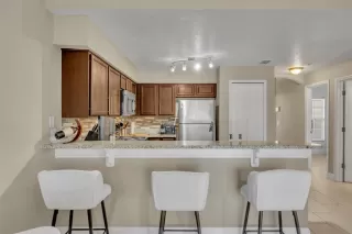 Photo #5: O6385364 Listing