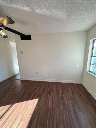 Photo #2: O6385374 Listing