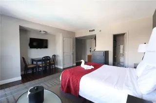 Photo #6: O6385432 Listing