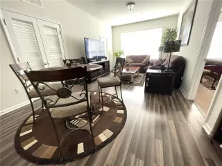 Photo #5: O6385472 Listing 