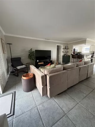 Photo #5: O6385626 Listing 