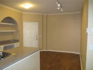 Photo #2: O6385787 Listing