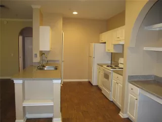 Photo #3: O6385787 Listing