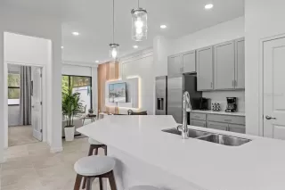 Photo #4: O6385905 Listing