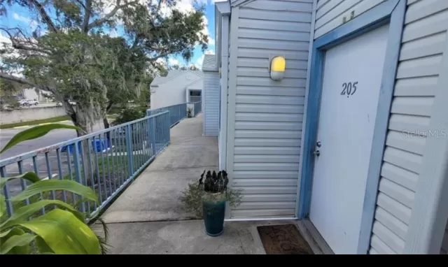 MLS: O6386273 Condo For Sale