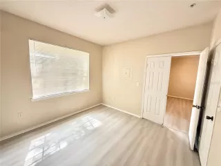 Photo #6: O6386331 Listing