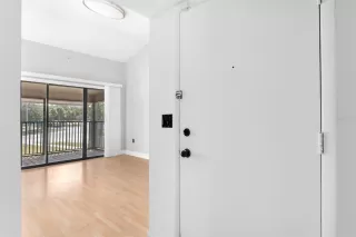 Photo #4: O6386567 Listing