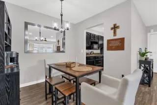 Photo #6: O6386576 Listing