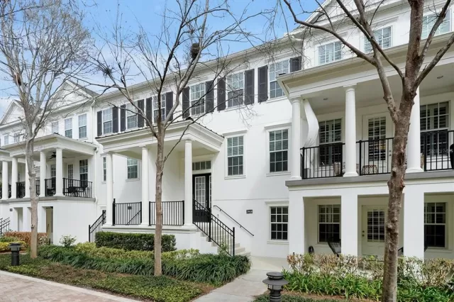 MLS: O6386635 Condo For Sale