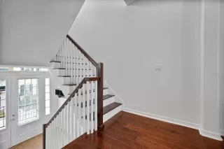 Photo #2: O6386635 Listing