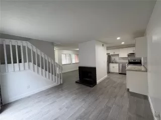 Photo #5: O6386733 Listing 