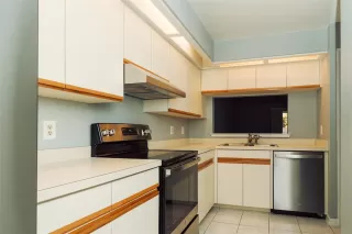 Photo #3: O6386755 Listing 