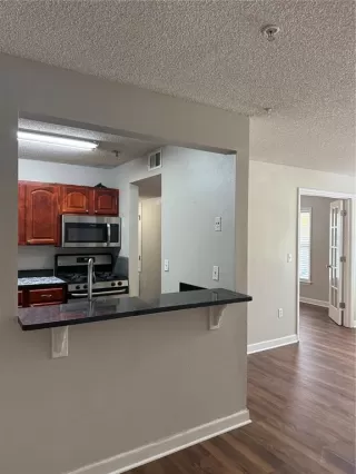 Photo #4: O6386833 Listing