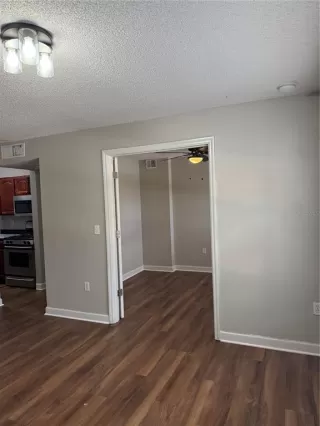 Photo #5: O6386833 Listing