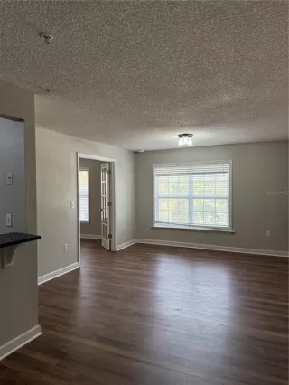 Photo #6: O6386833 Listing