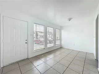 Photo #4: O6386859 Listing