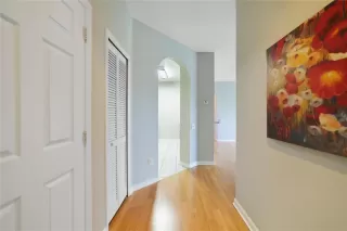 Photo #2: O6386872 Listing