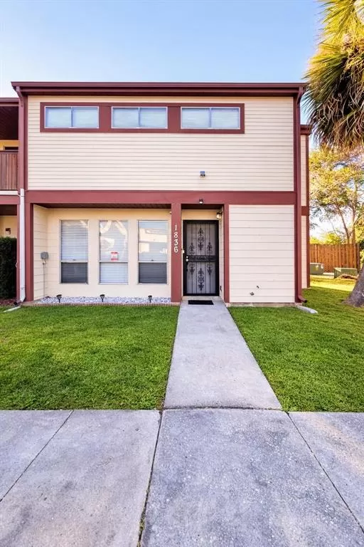 MLS: O6387063 Condo For Sale