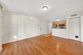 Photo #6: O6387141 Listing 