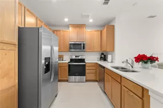 Photo #2: O6387513 Listing 