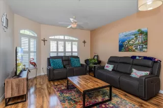 Photo #5: O6387610 Listing 