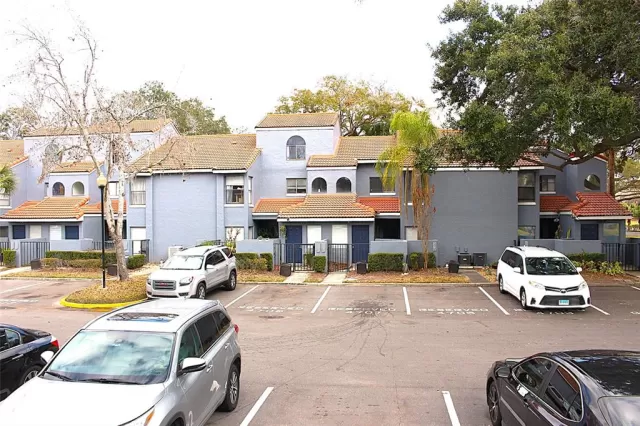 MLS: O6387773 Condo For Sale