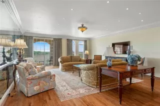 Photo #3: O6387833 Listing 